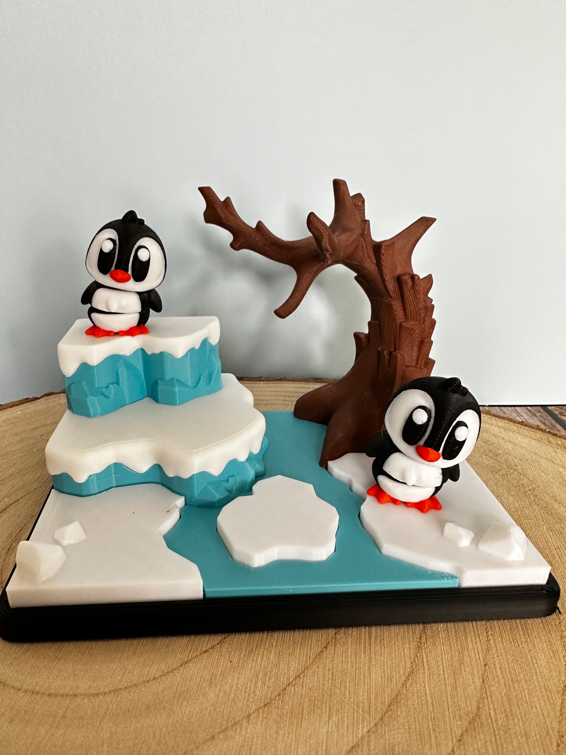 Pinguin-Diorama „Eismeer“ – Set mit drei süßen Pinguinen | Handgemachtes Geschenk & Winterdeko