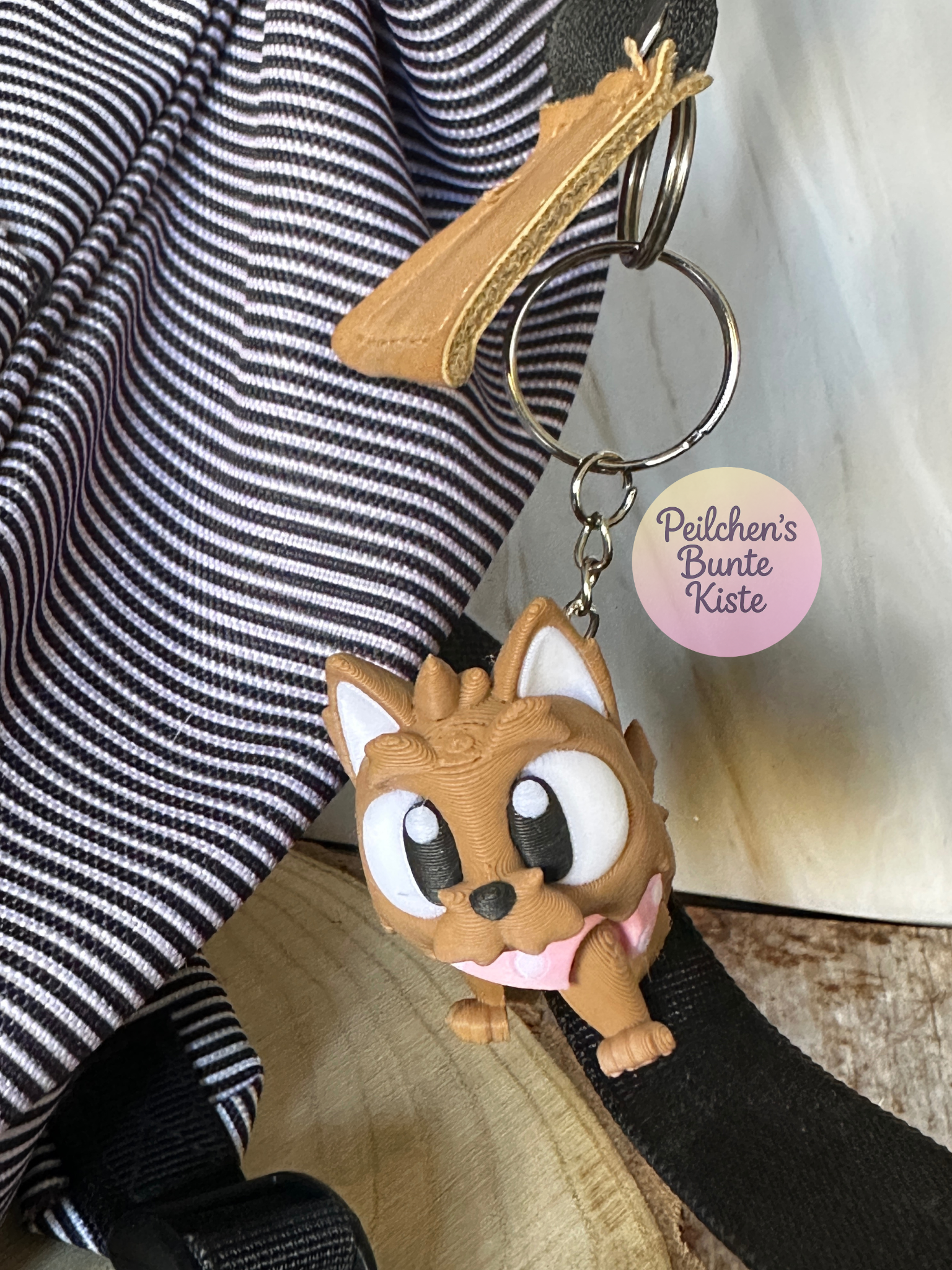 Yorkshire Terrier Schlüsselanhänger – niedlicher Hund mit rosa Pullover | Geschenk für Hundefans