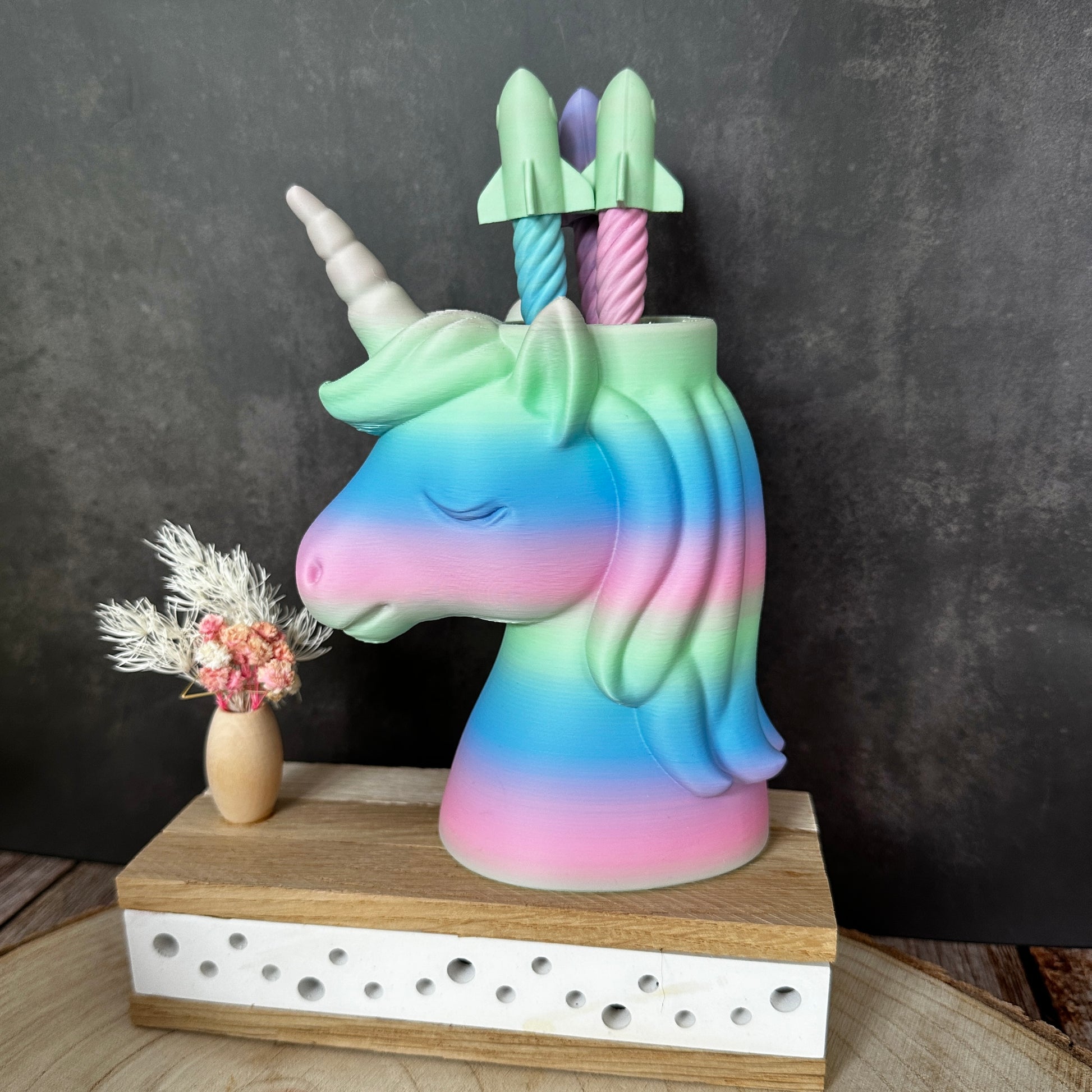 Einhorn Stiftehalter – Regenbogen Deko Geschenk für Schreibtisch & Kinderzimmer