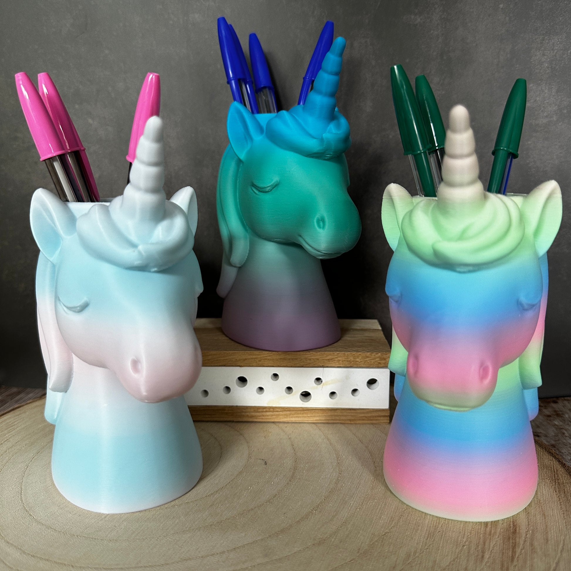 Einhorn Stiftehalter – Regenbogen Deko Geschenk für Schreibtisch & Kinderzimmer