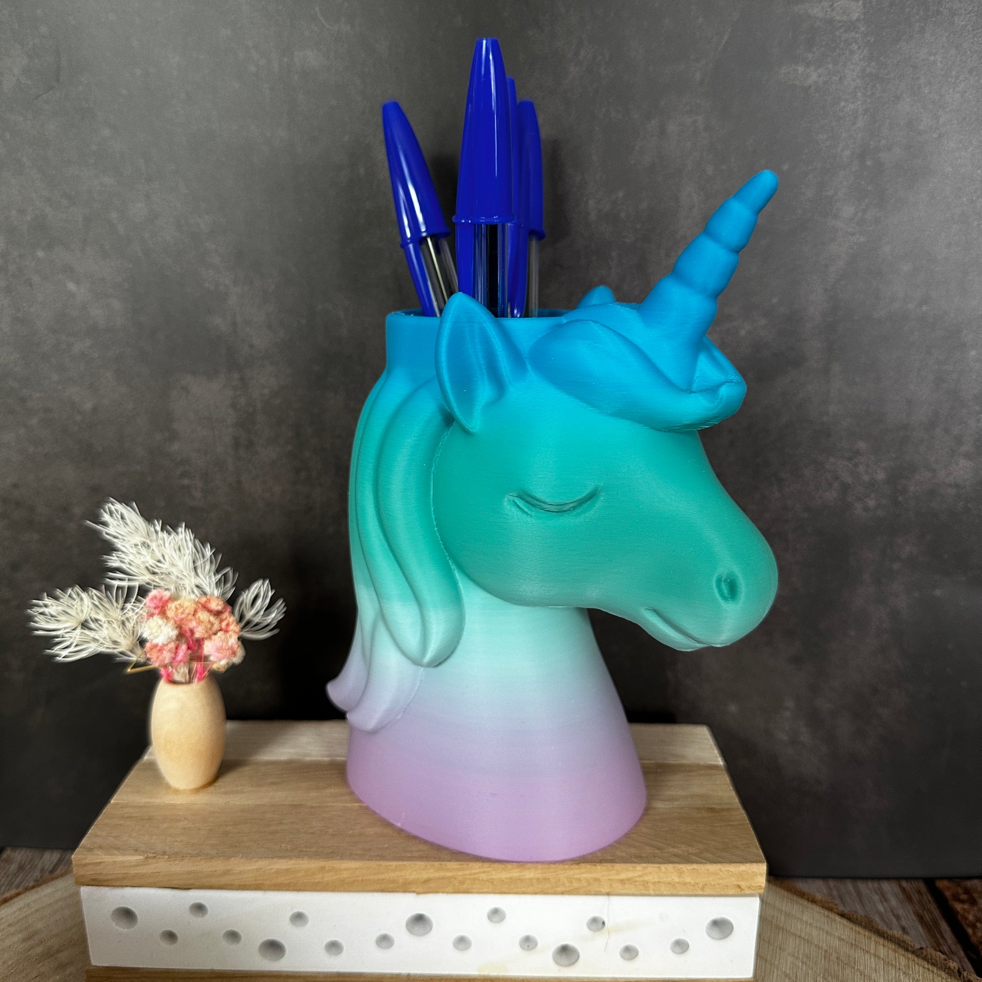 Einhorn Stiftehalter – Regenbogen Deko Geschenk für Schreibtisch & Kinderzimmer