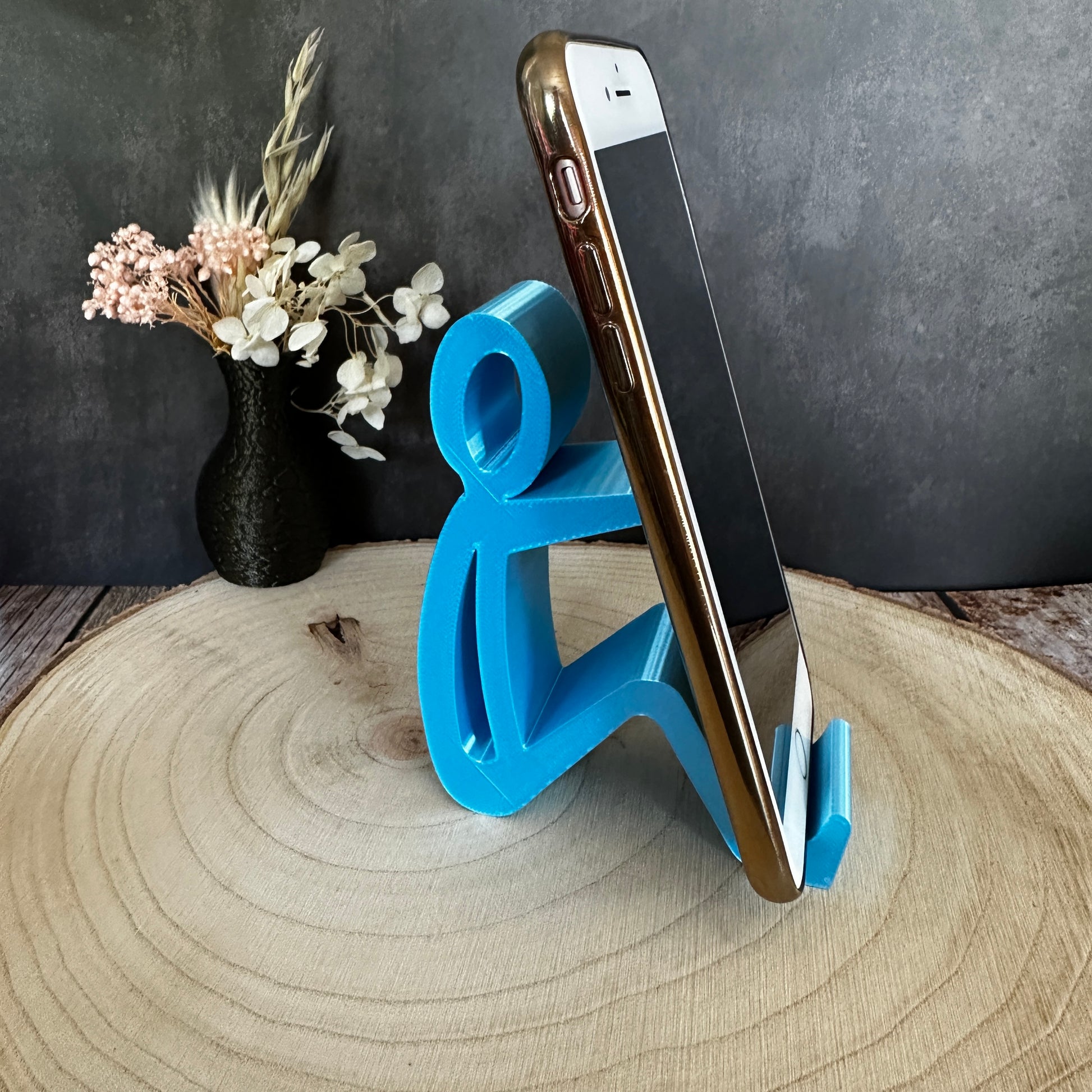 Telefoonhouder voor zittend gebruik – minimalistisch, kleurrijk en veelzijdig.