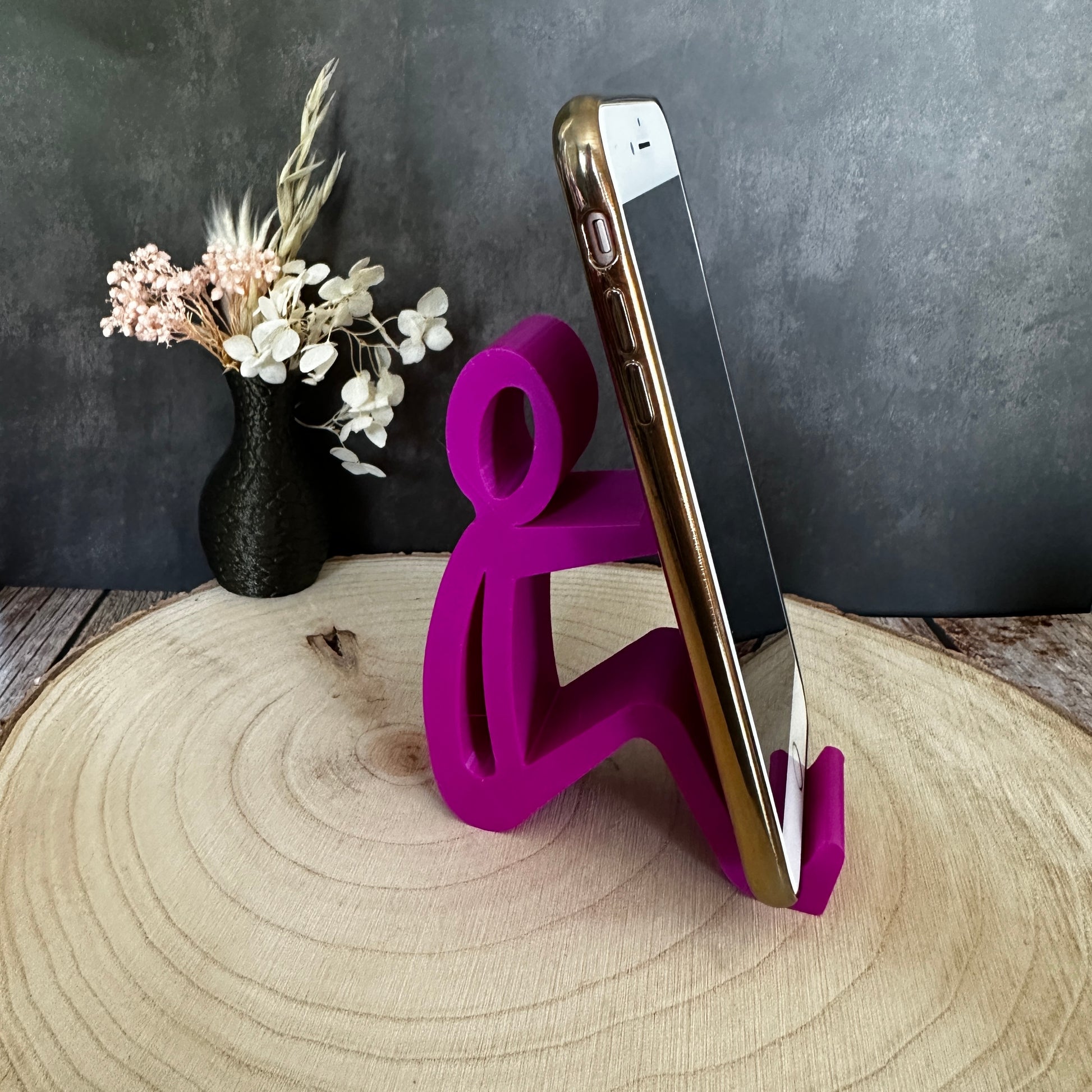 Telefoonhouder voor zittend gebruik – minimalistisch, kleurrijk en veelzijdig.