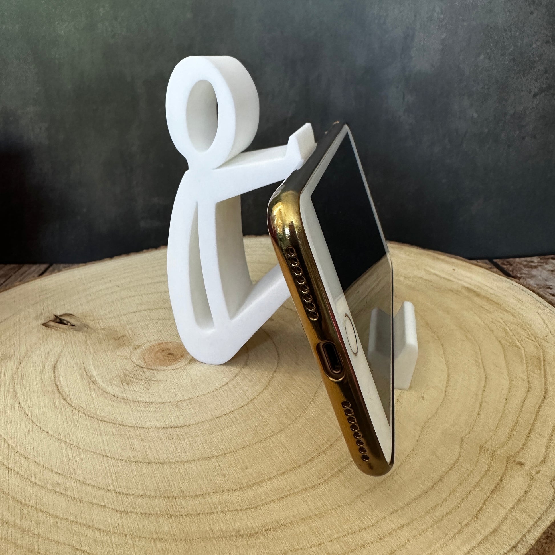 Telefoonhouder voor zittend gebruik – minimalistisch, kleurrijk en veelzijdig.
