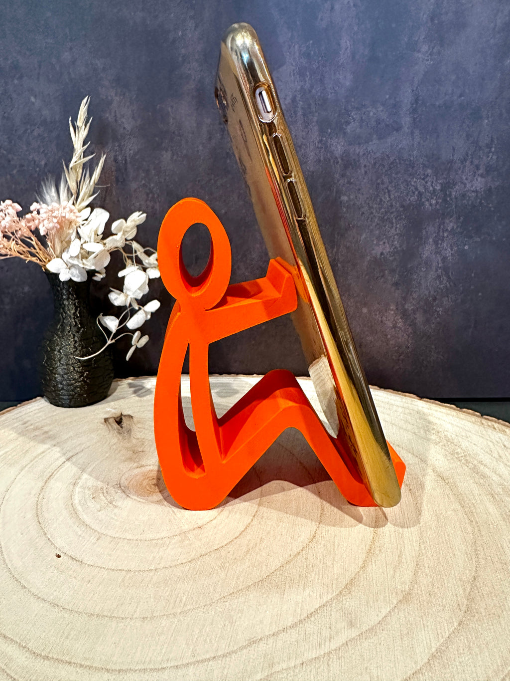 Sitzender Handyhalter – minimalistisch, bunt & vielseitig
