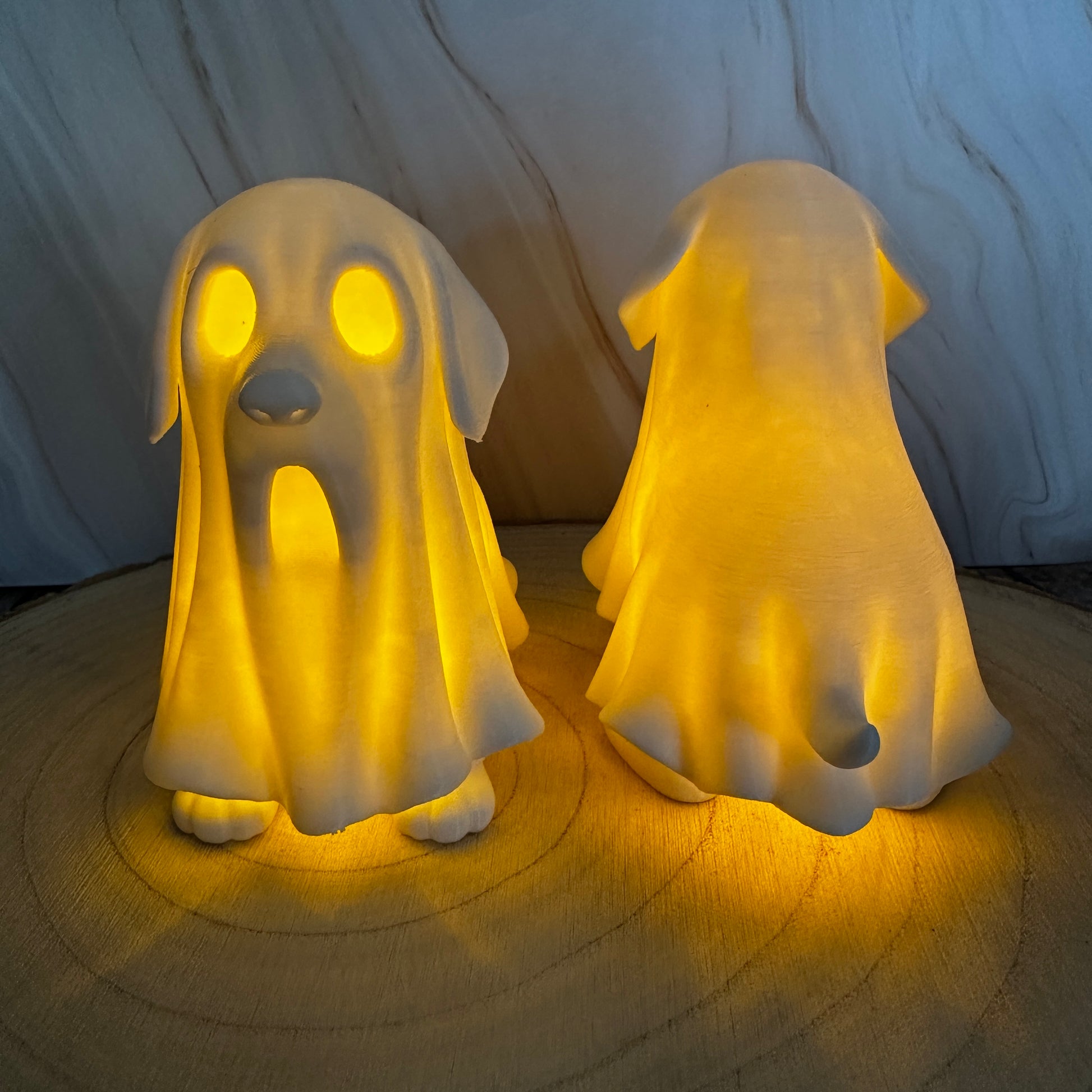 Spookhond met lichtcompartiment – ​​Halloween decoratiefiguur. 10% korting bij aankoop van 2 stuks.