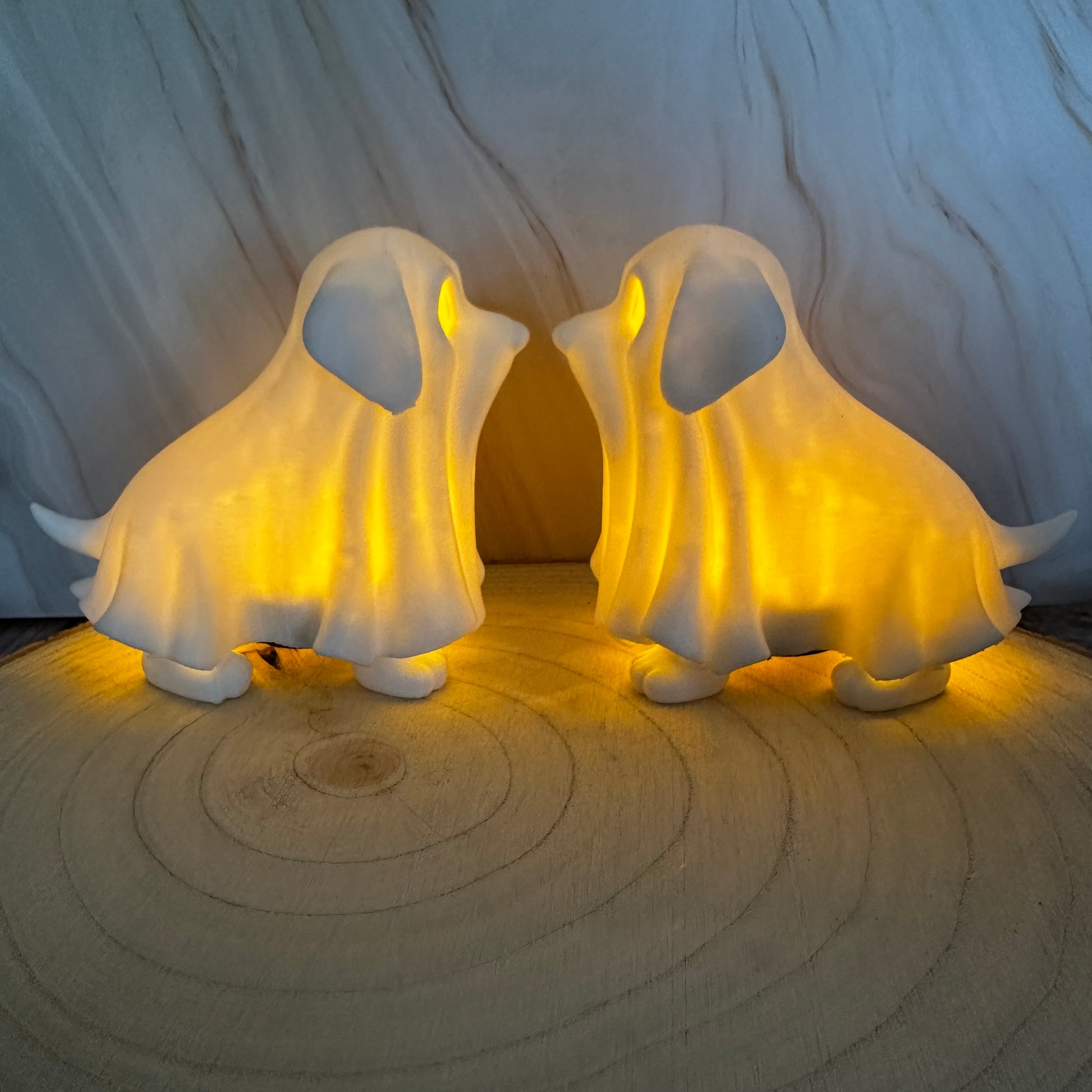 Spookhond met lichtcompartiment – ​​Halloween decoratiefiguur. 10% korting bij aankoop van 2 stuks.
