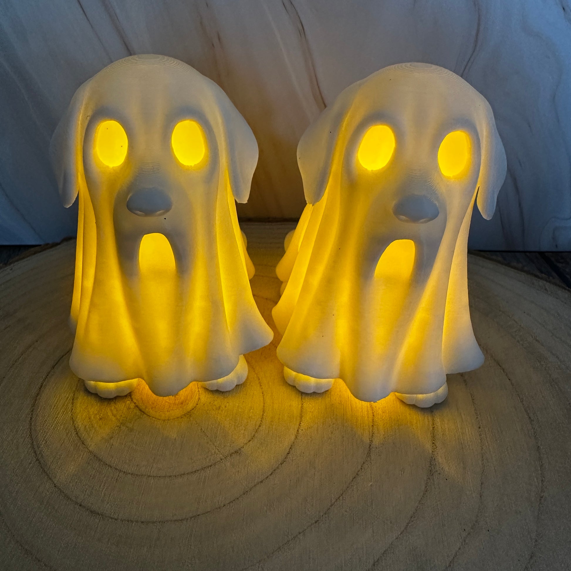 Spookhond met lichtcompartiment – ​​Halloween decoratiefiguur. 10% korting bij aankoop van 2 stuks.