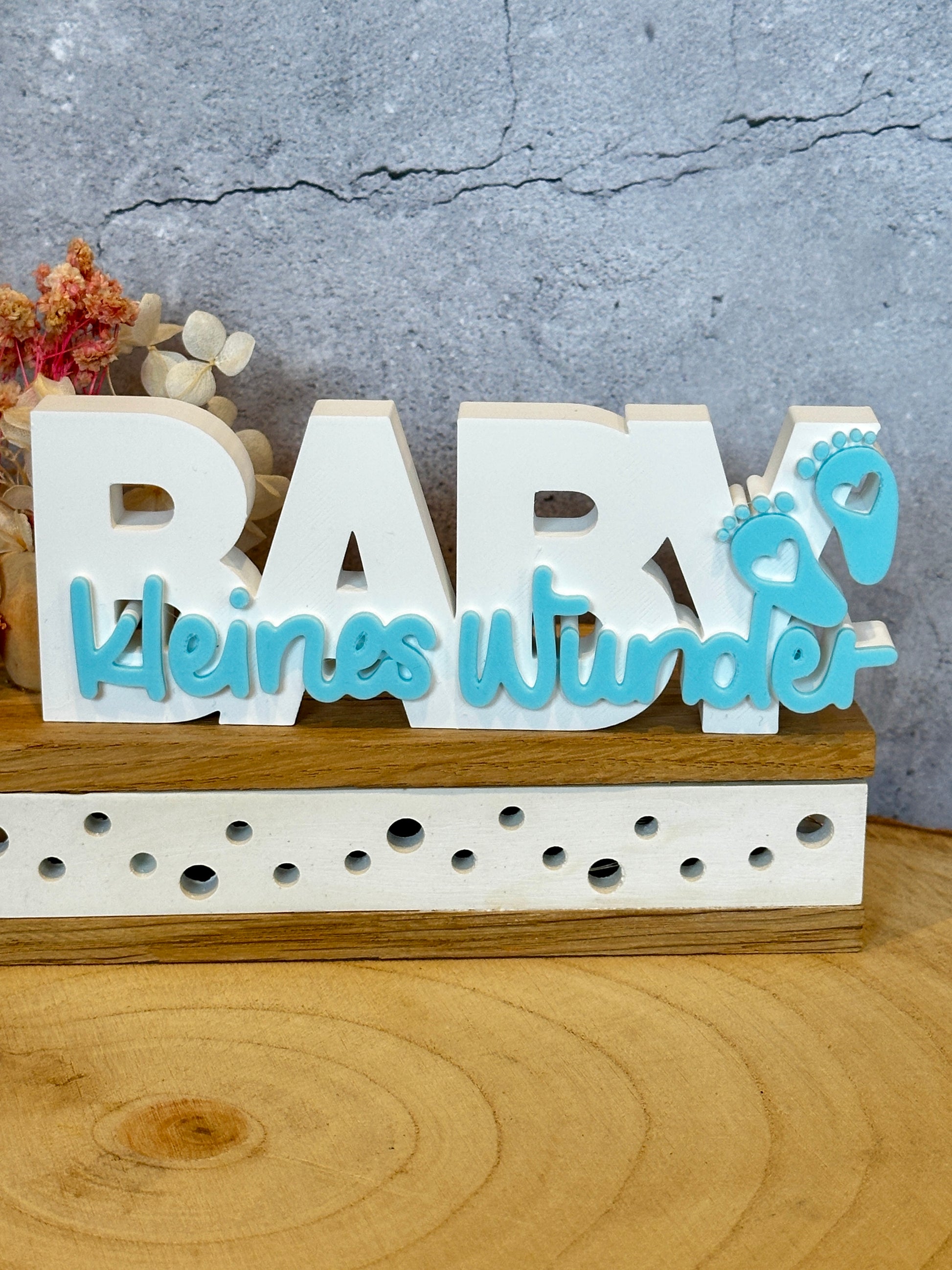 BABY kleines Wunder – dekorativer Schriftzug mit Babyfüßen | Geschenk zur Geburt