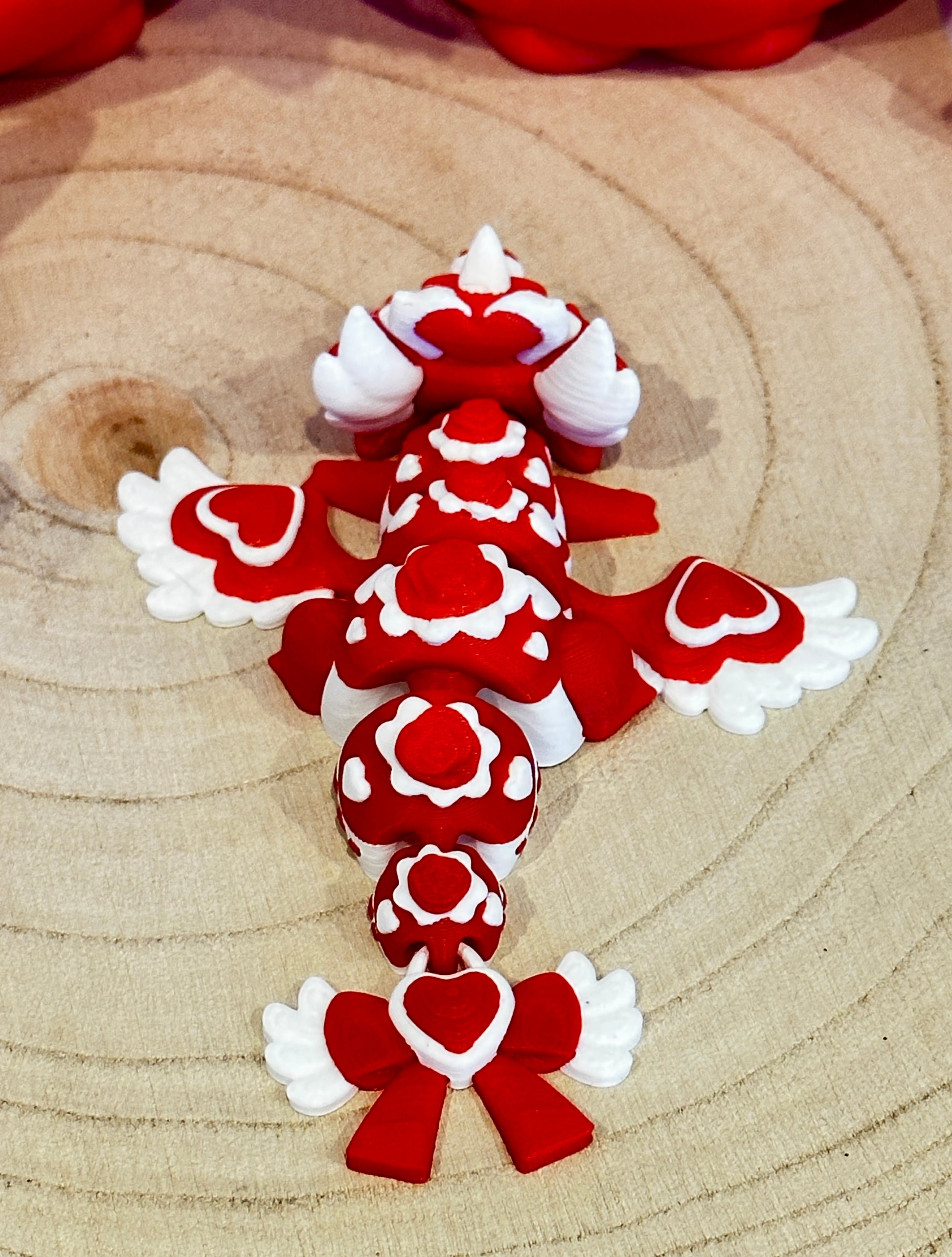 Herzensjäger Drache im Valentinstag-Ei – liebevolle Geschenkidee