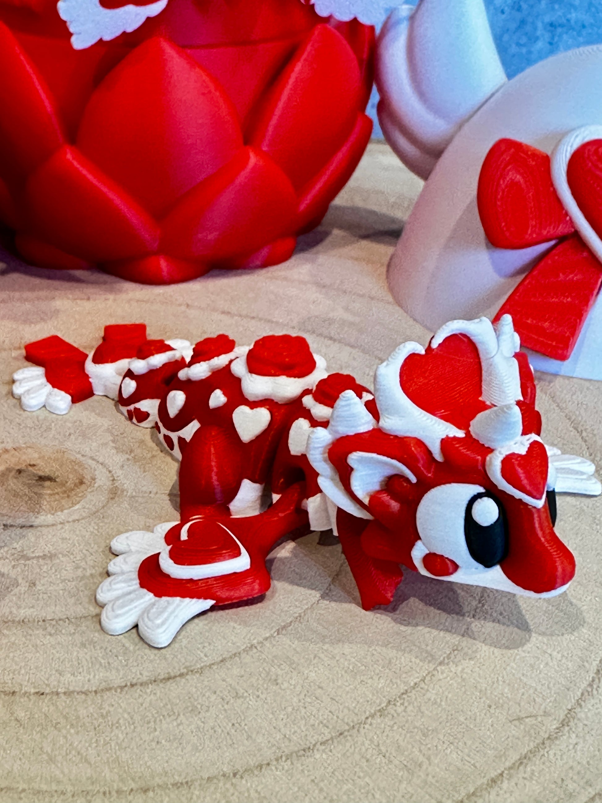 Herzensjäger Drache im Valentinstag-Ei – liebevolle Geschenkidee