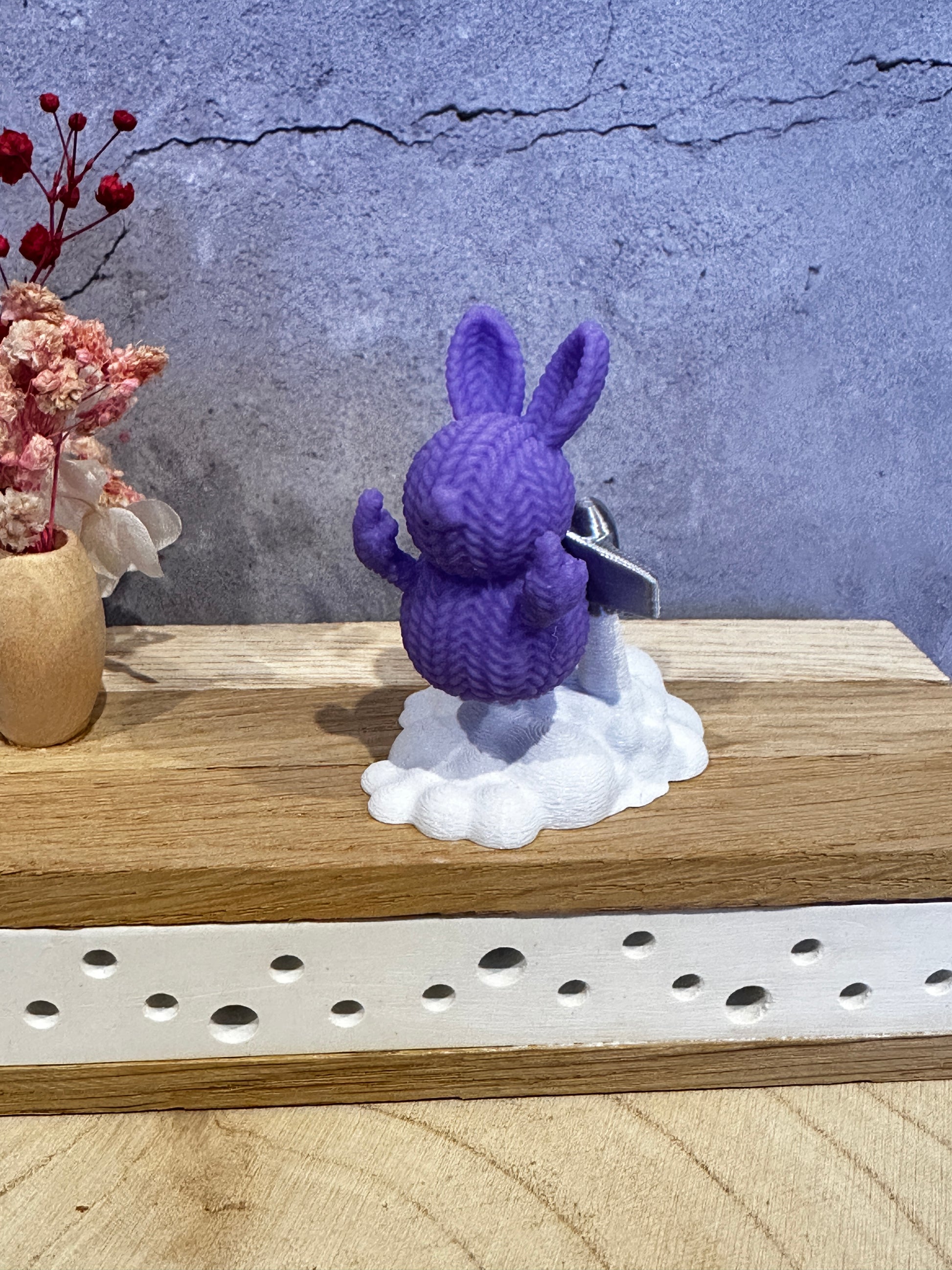 Osterhase mit Jetpack – witzige Osterdeko mit Humor