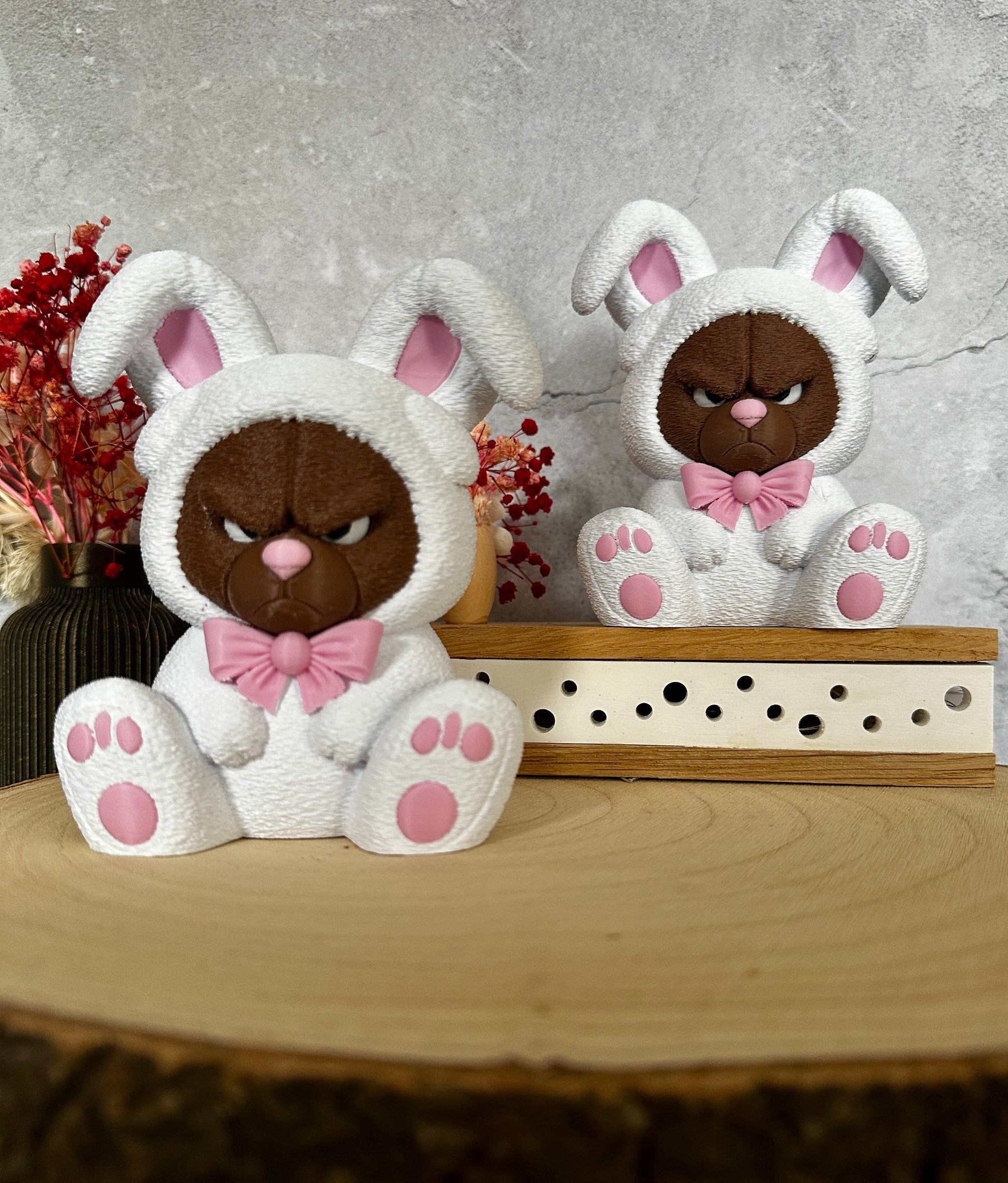 Mürrischer Osterbär – freche Oster-Deko mit Hasenohren | Geschenk zu Ostern
