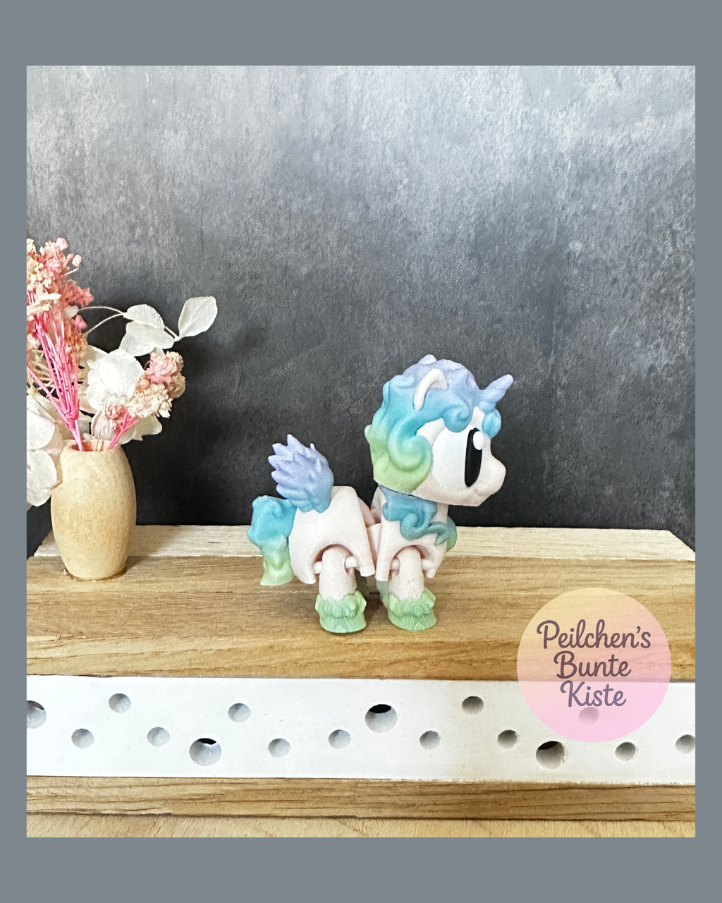 Süßes Einhorn in Regenbogenfarben – bewegliche Figur oder Schlüsselanhänger, mit oder ohne Flügel, Geschenkidee