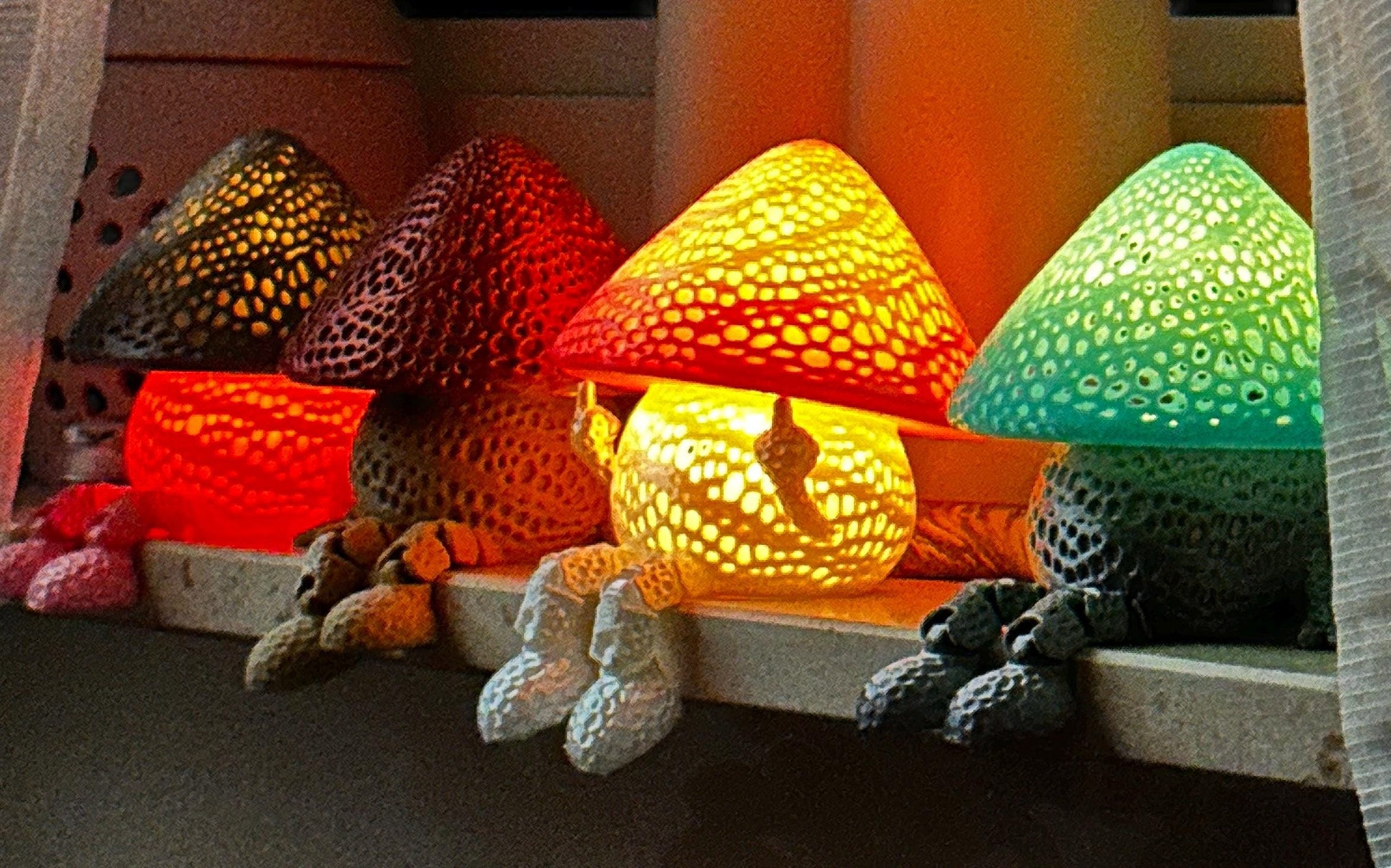 Freche Pilz-Lampe – mit Stil und Mittelfinger Cottagecore und Fairycore Deko – für Erwachsene – Zauberwald Geschenk – Sommerdeko Handgemacht