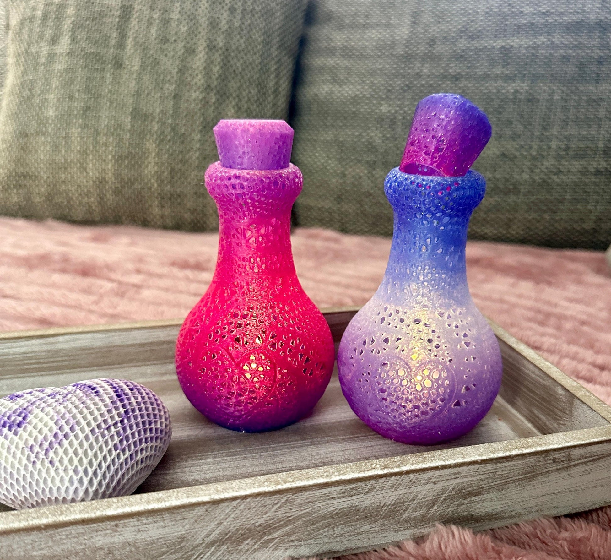 Liebestrank Lampe LED | Glitzer Lampe lila pink | Farbverlauf Nachtlicht | Geschenk Unikat | 3D Druck Fantasy Dekolicht