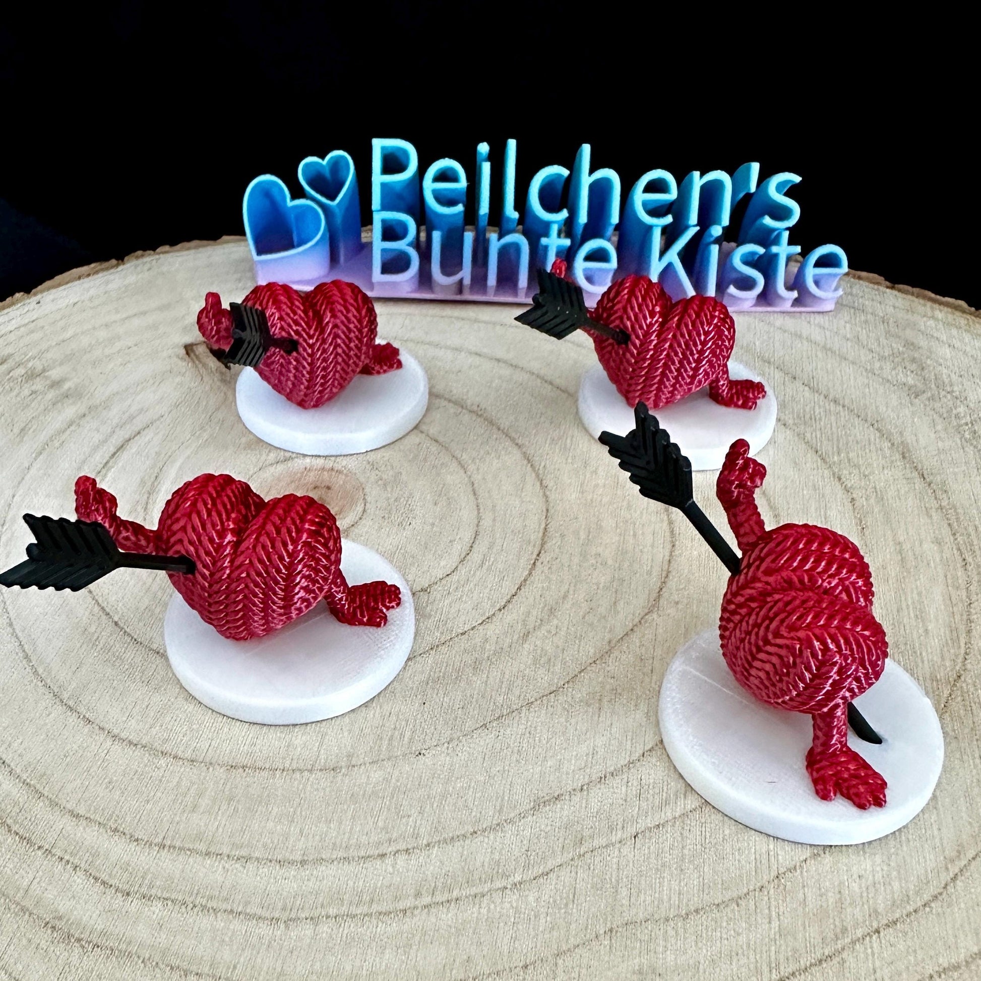 Freches 3D-Herz mit Pfeil – „Liebesgruß“ mit Mittelfinger | Geschenk für Sarkastische & Liebes-Müde | Strickoptik | 3D-Druck