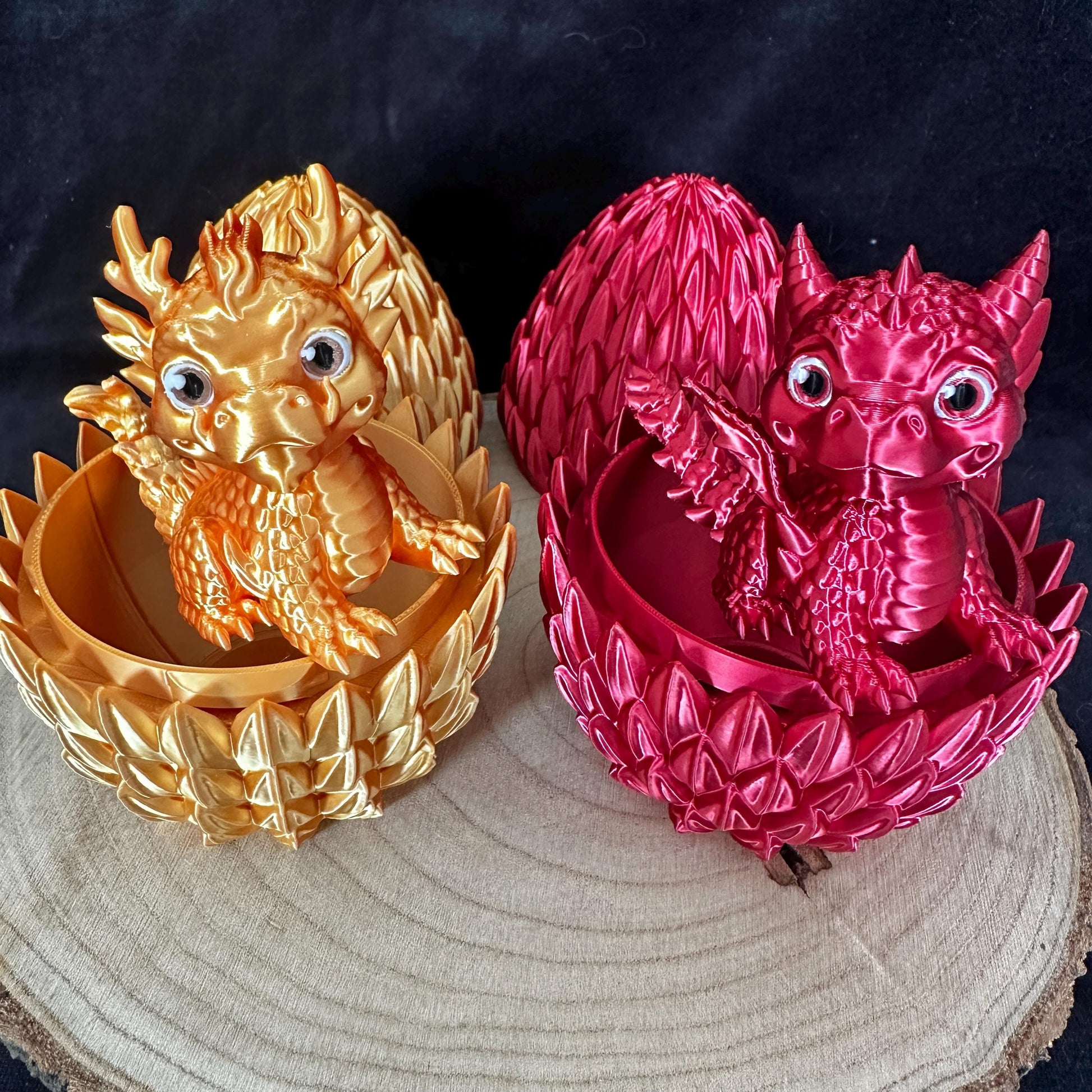 3D‑gedruckter Baby-Drache im Ei – beweglicher Kopf & Schwanz | Grün, Gold, Rot, Schwarz | Unikat Deko u.Geschenkidee