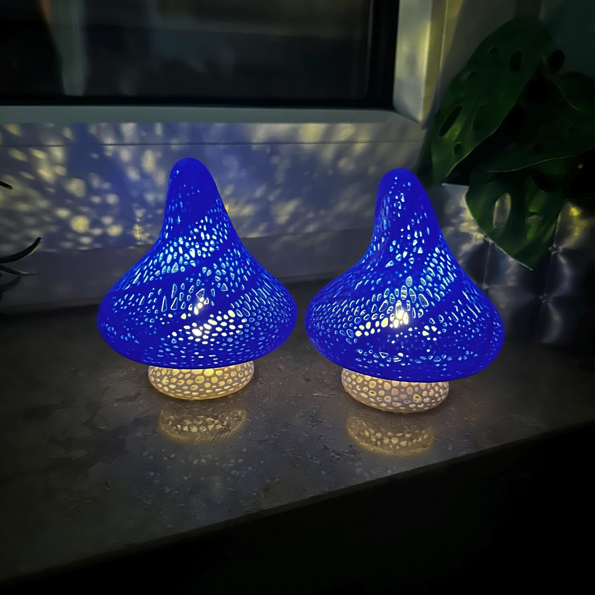 Pilz Lampe Elfenhauch Blau LED Nachtlicht-Lampe 3D-Druck Zauberhaftes Licht für Wohnzimmer/ Kinderzimmer, Fantasy & Feenfans | Geschenkidee